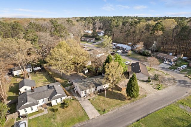 125 Red Cedar Drive, Goose Creek, SC 29445