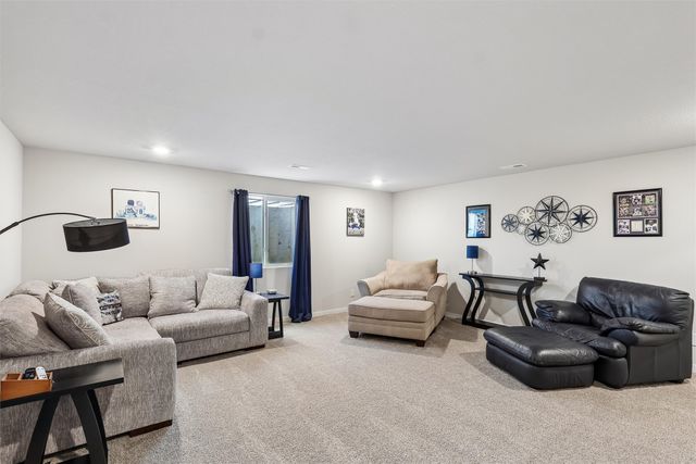 1045 Northview Drive, Waukee, IA 50263