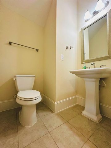 8812 Ashbloom Lane, Houston, TX 77080