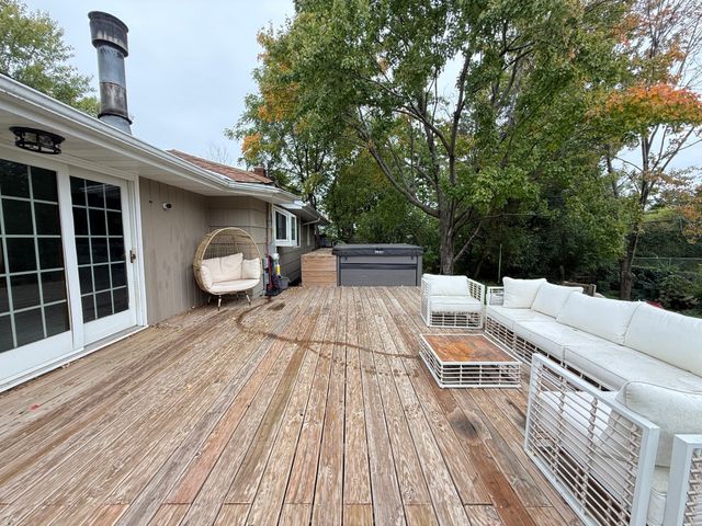 814 Meyer Street N, Maplewood, MN 55119