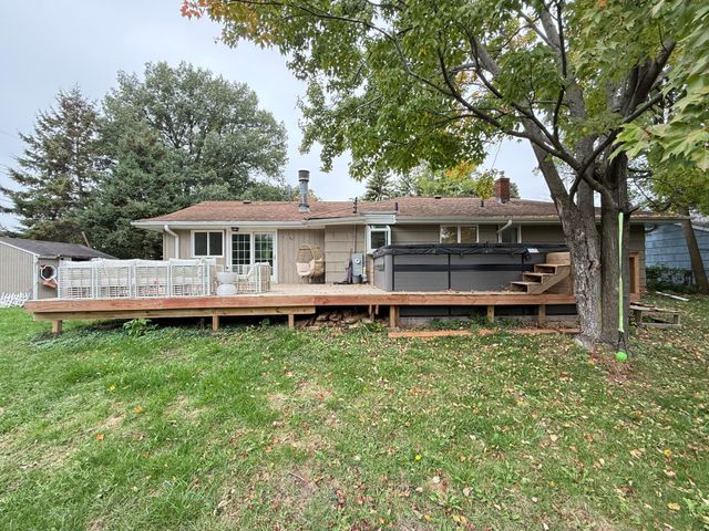 814 Meyer Street N, Maplewood, MN 55119