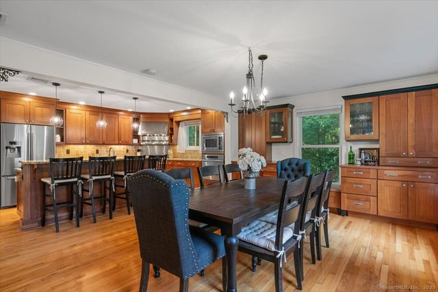 201 Bear Path Road, Hamden, CT 06514