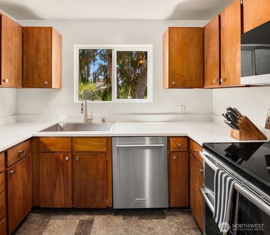 22203 117th Avenue E, Graham, WA 98338