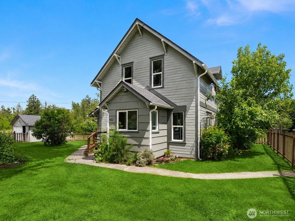 22203 117th Avenue E, Graham, WA 98338