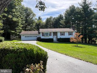 2813 RAINBOW DR, Westminster, MD 21157