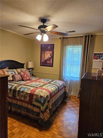 12 Hickory, Tuscaloosa, AL 35404
