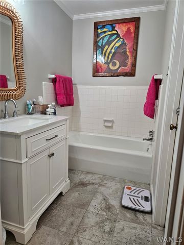 12 Hickory, Tuscaloosa, AL 35404
