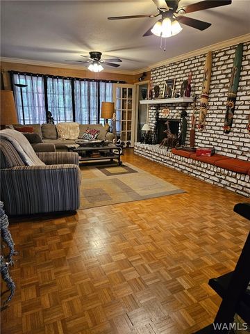 12 Hickory, Tuscaloosa, AL 35404