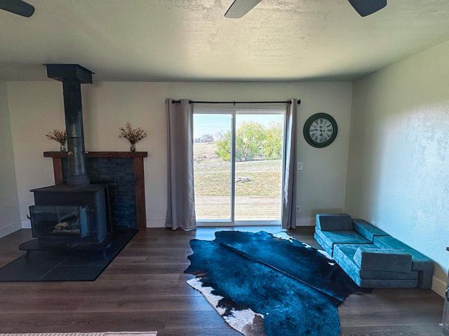 6587 Gwin St, Valley Springs, CA 95252