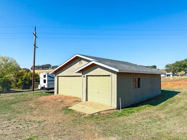 6587 Gwin St, Valley Springs, CA 95252