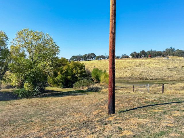 6587 Gwin St, Valley Springs, CA 95252