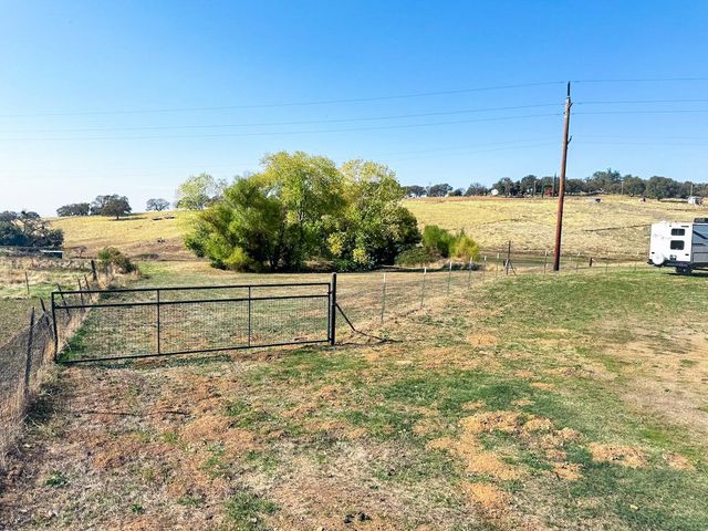 6587 Gwin St, Valley Springs, CA 95252