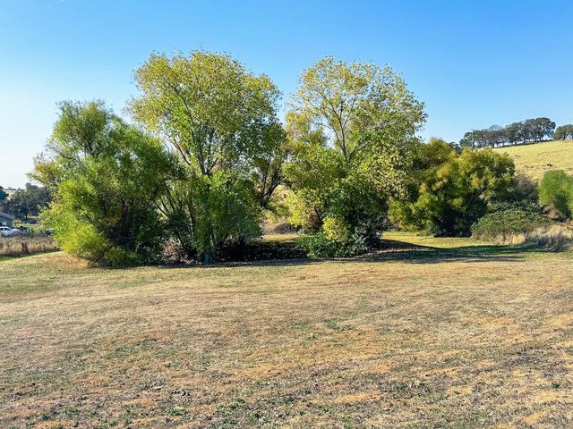 6587 Gwin St, Valley Springs, CA 95252