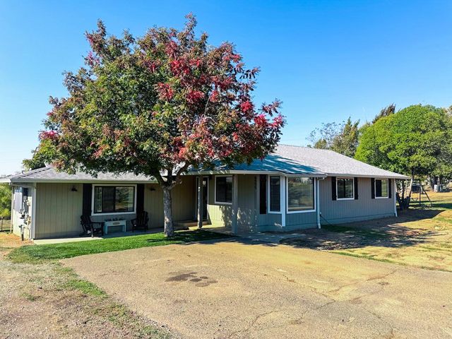 6587 Gwin St, Valley Springs, CA 95252