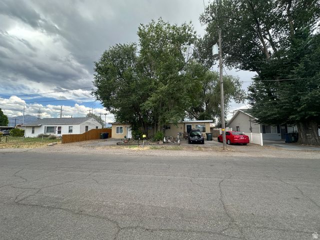 1461 W SUNSET AVE, West Valley City, UT 84119