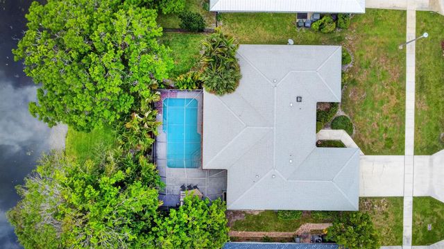 13606 Columbine Avenue, Wellington, FL 33414
