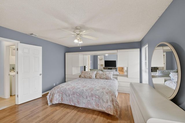 13606 Columbine Avenue, Wellington, FL 33414