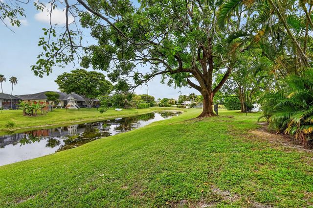 13606 Columbine Avenue, Wellington, FL 33414