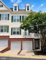 1820 CEDAR COVE WAY #101, Woodbridge, VA 22191