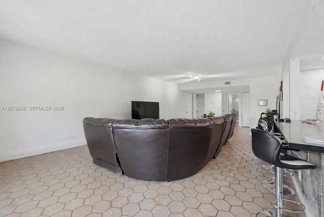 7460 Woodmont Terrace 101, Tamarac, FL 33321