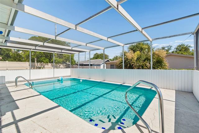 8052 DEDHAM DRIVE, Port Richey, FL 34668