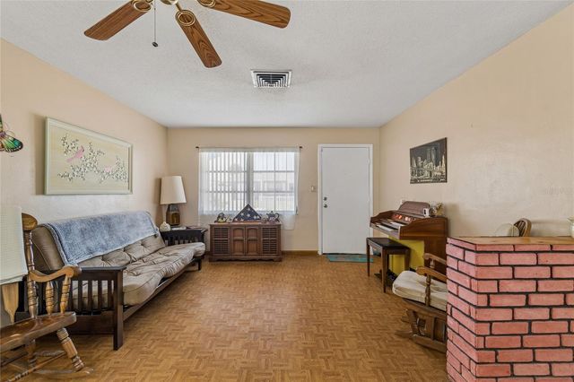 8052 DEDHAM DRIVE, Port Richey, FL 34668