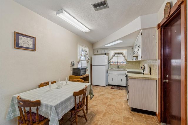 8052 DEDHAM DRIVE, Port Richey, FL 34668