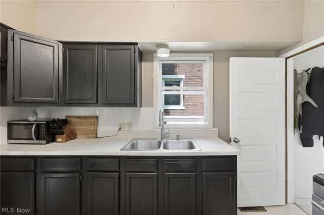 120 Grant Avenue, Cuyahoga Falls, OH 44221