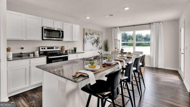 5475 Cypress Circle, College Park, GA 30349