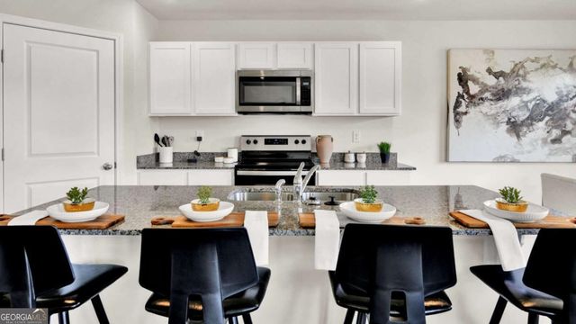 5475 Cypress Circle, College Park, GA 30349