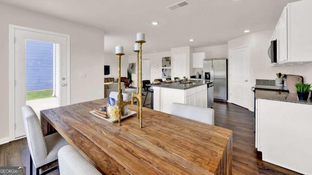 5475 Cypress Circle, College Park, GA 30349