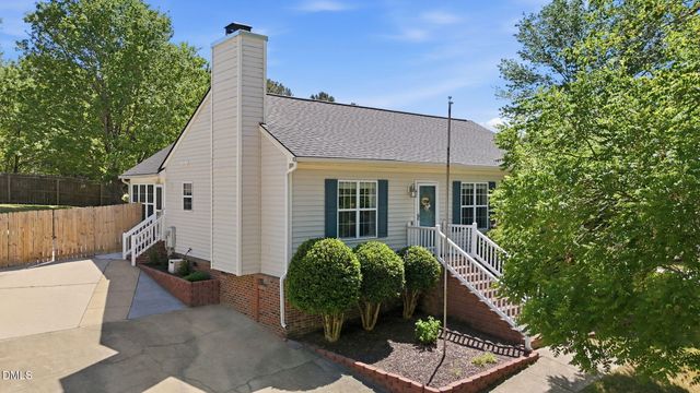 902 Hollins Court, Knightdale, NC 27545