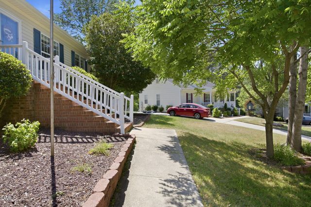 902 Hollins Court, Knightdale, NC 27545