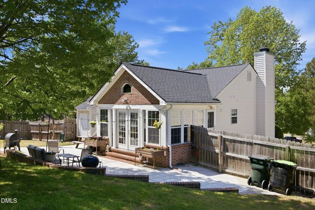 902 Hollins Court, Knightdale, NC 27545