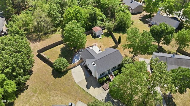 902 Hollins Court, Knightdale, NC 27545