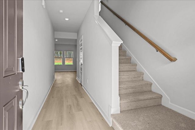 674 Cozy Bluff Road, Spartanburg, SC 29301