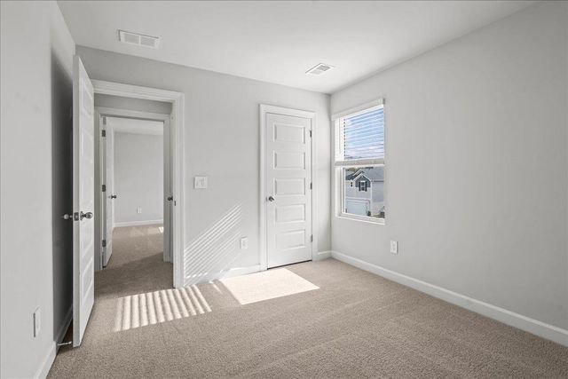 674 Cozy Bluff Road, Spartanburg, SC 29301