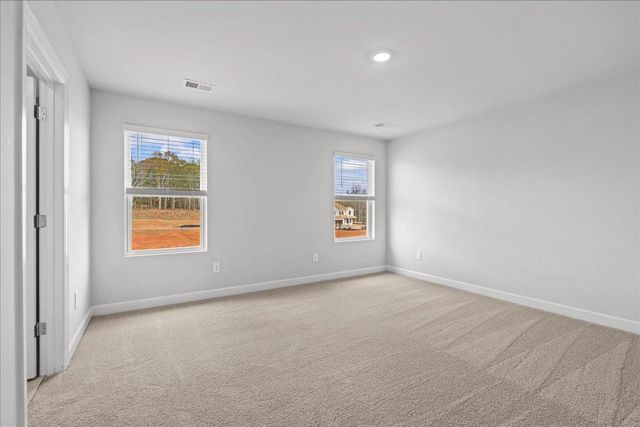 674 Cozy Bluff Road, Spartanburg, SC 29301