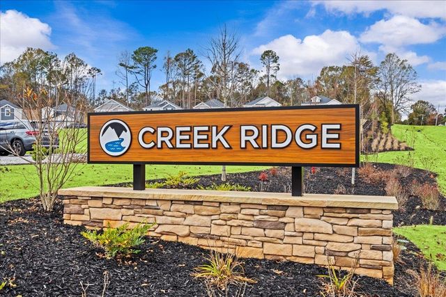 674 Cozy Bluff Road, Spartanburg, SC 29301