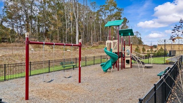 674 Cozy Bluff Road, Spartanburg, SC 29301