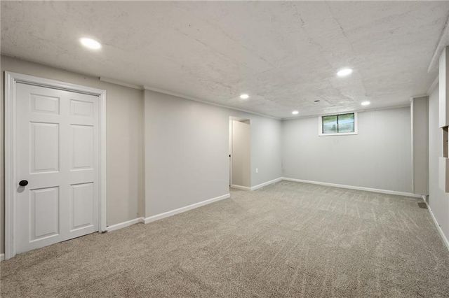 8206 Elm Avenue, Raytown, MO 64138
