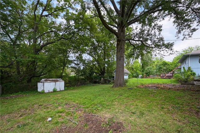 8206 Elm Avenue, Raytown, MO 64138