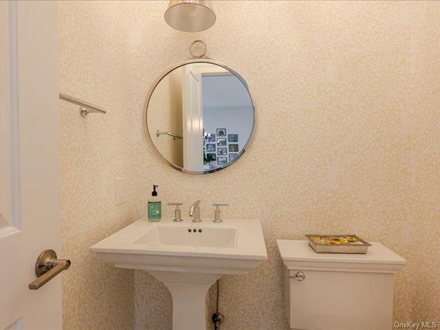 29 Snowdance Lane, Nesconset, NY 11767