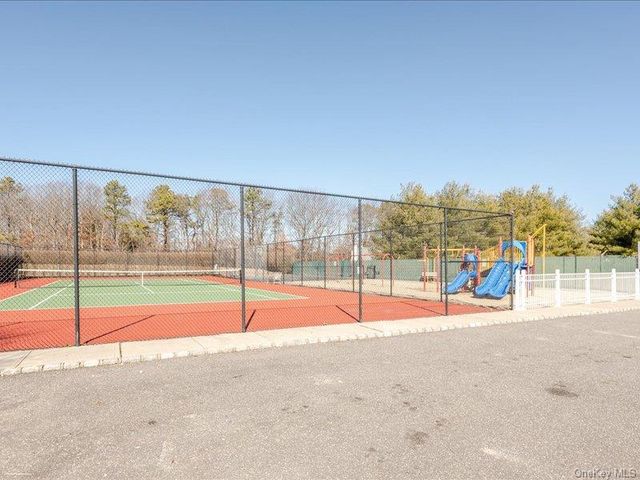 29 Snowdance Lane, Nesconset, NY 11767