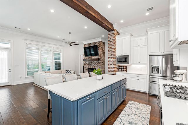 38182 Emery Ln, Prairieville, LA 70769