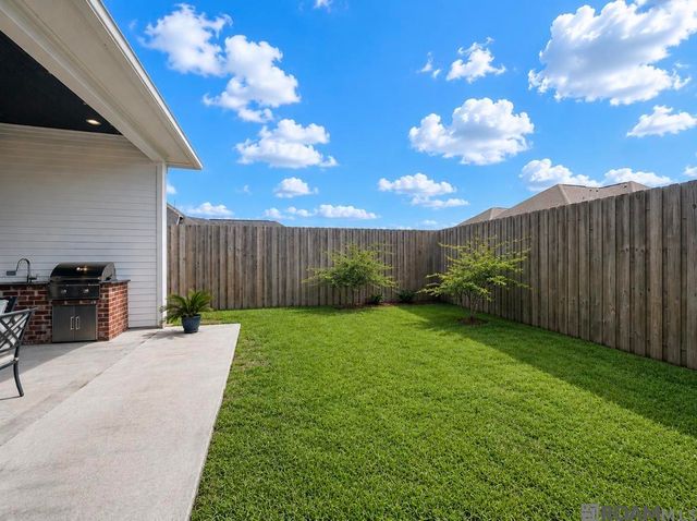 38182 Emery Ln, Prairieville, LA 70769