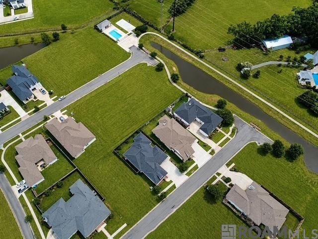 38182 Emery Ln, Prairieville, LA 70769