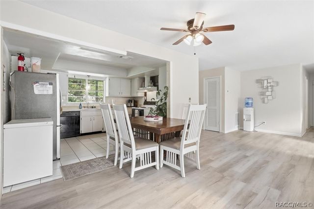 937 N McGowan Avenue, Crystal River, FL 34429