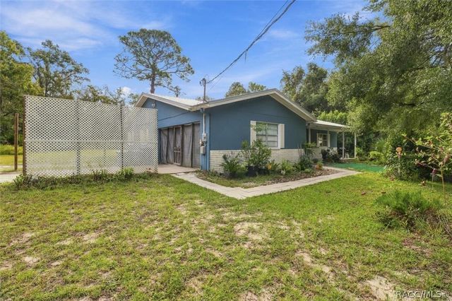 937 N McGowan Avenue, Crystal River, FL 34429