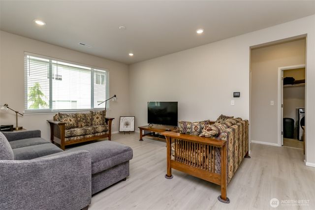 19910 138th Avenue E, Graham, WA 98338
